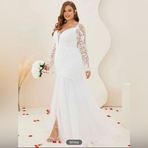 Wedding gown!Split thigh hem mesh wedding gown.Gorgeous, true to size,Never worn